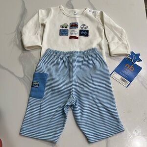 Carter’s onesie & long pants set w/cars/trucks theme (newborn 5-8 lbs)